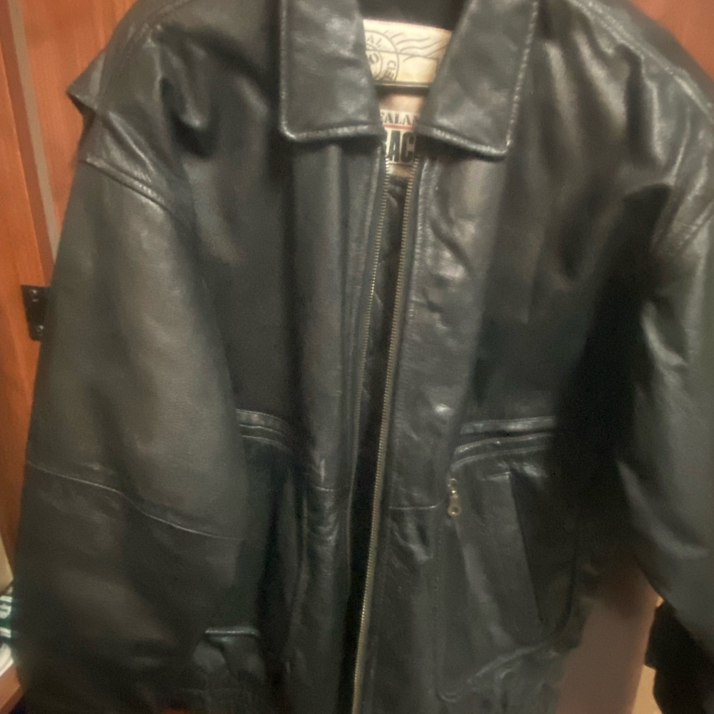 New Zealand Outback - black leather jacket